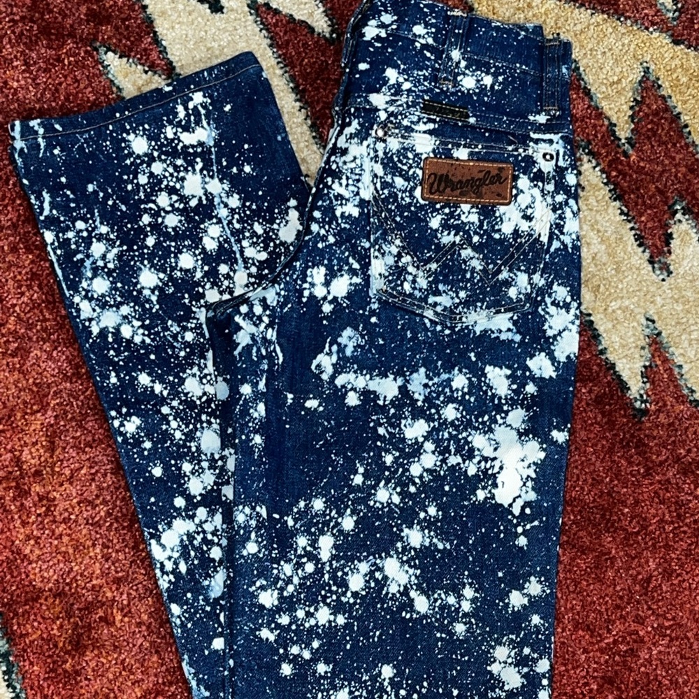 Wrangler jeans, bleached pattern. SO CUTE!! Womens